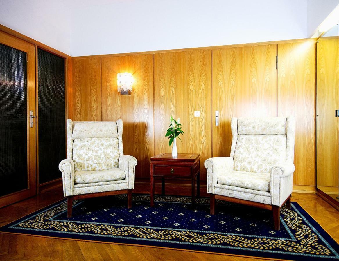 Hotel Albrechtshof Gohrisch ภายนอก รูปภาพ